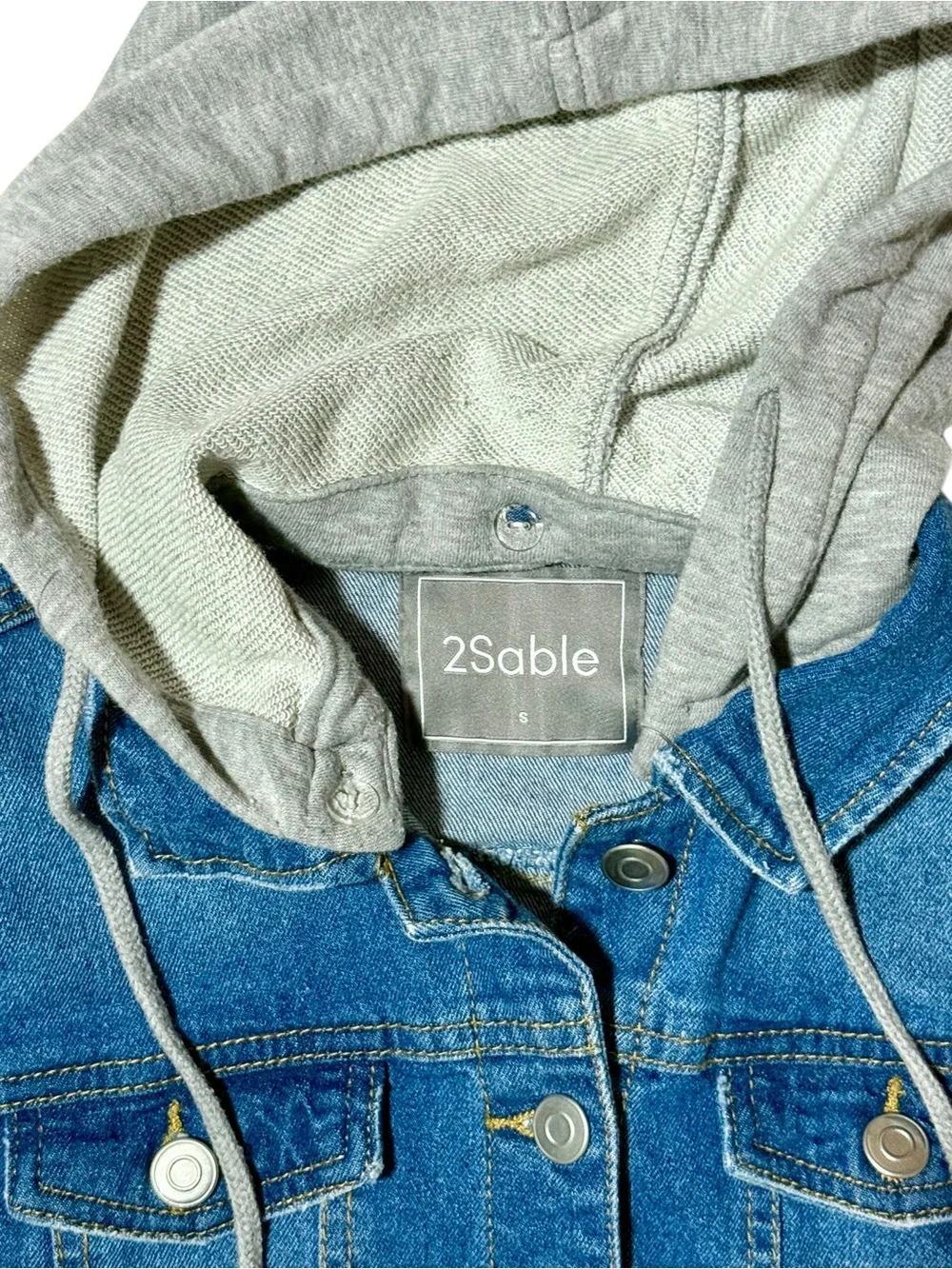 2Sable girls blue